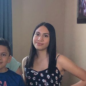 Meet your Posher, Gabriela